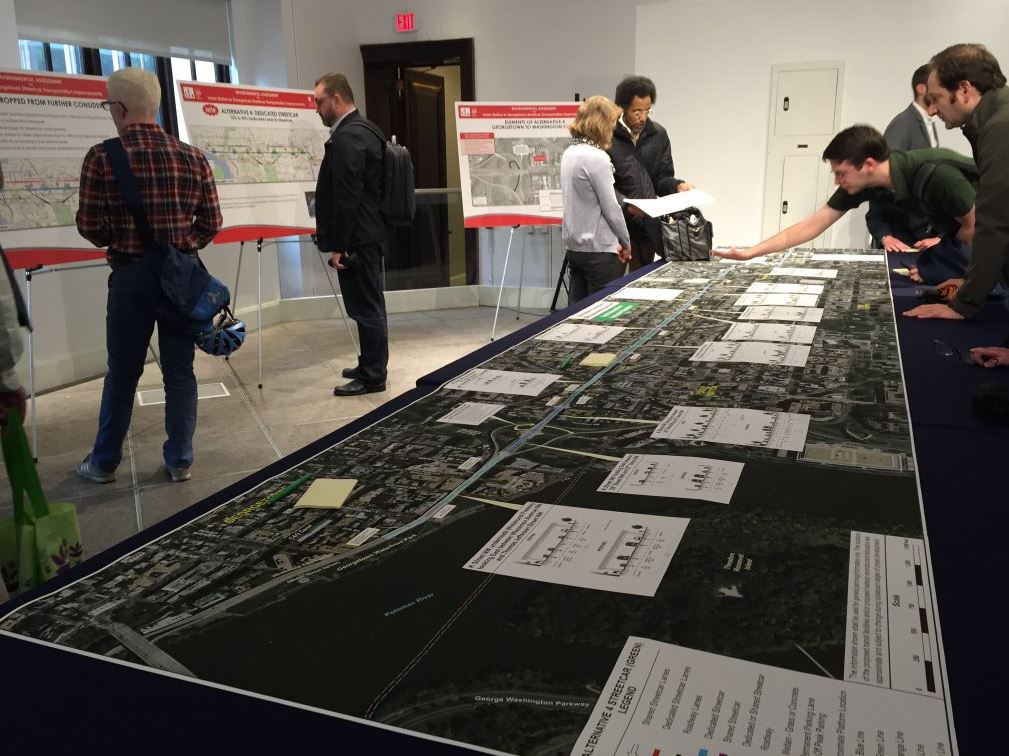Planners eye extension of streetcar line to connect Union Station to Georgetown