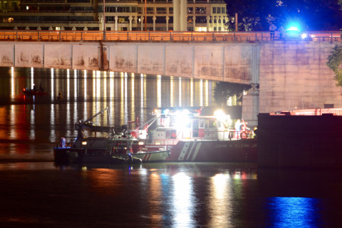 Police ID 1st victim found in car submerged in Potomac River