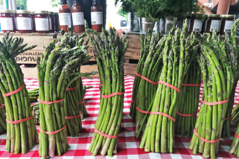 Going to the farmers market this weekend? Fiber is tasty, easy way to improve digestive, metabolic health