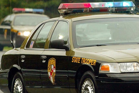 Multivehicle crash on I-270 in Frederick Co. sends 5 people to hospital