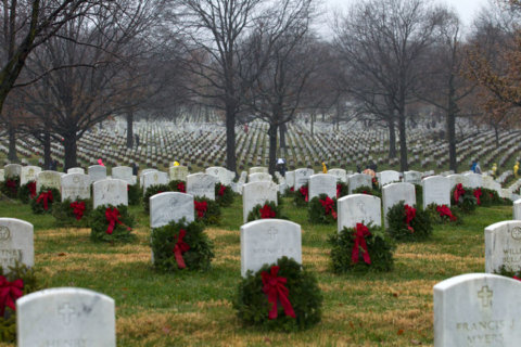 FAQs: What to know about Wreaths Across America at Arlington National Cemetery