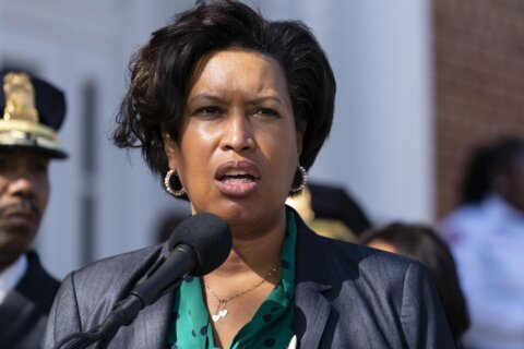 Bowser asks again for National Guard help as DC deals with influx of migrants