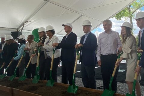 DC touts developments to bridge the divide of the Anacostia