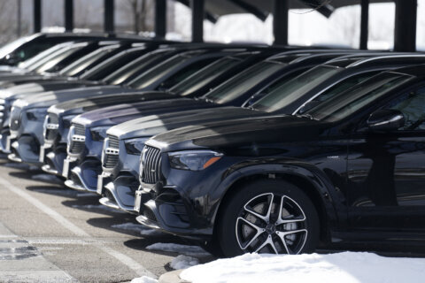 Need a new car? How to save money car shopping before end of the year