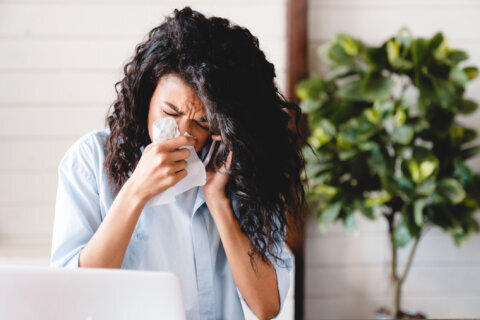 Sneezing, coughing, watery red eyes: Tips on getting ahead of seasonal allergies from a DC-area doctor
