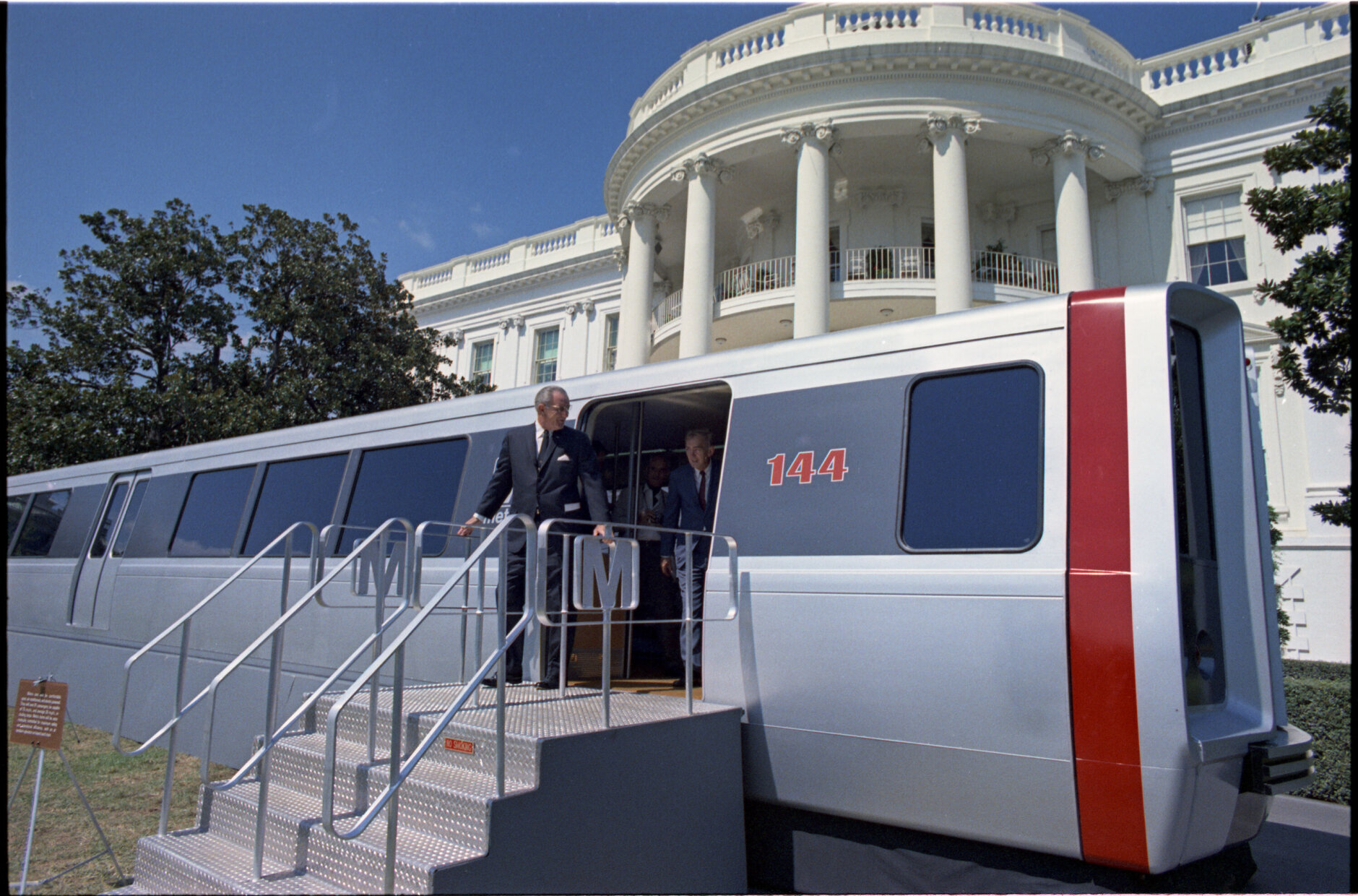 metro car