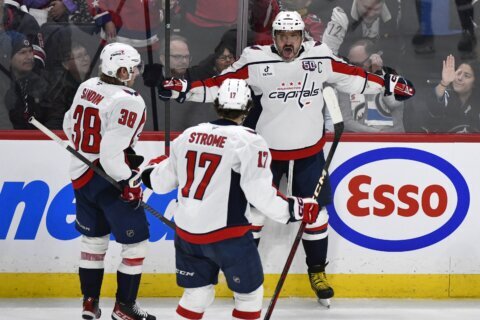 Alex Ovechkin scores his 889th career goal to move 6 goals away from breaking Gretzky’s NHL record