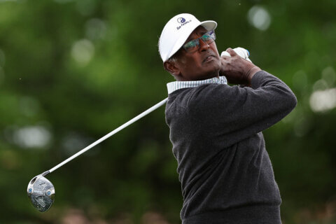 Vijay Singh tied for lead in Senior PGA Championship at Congressional