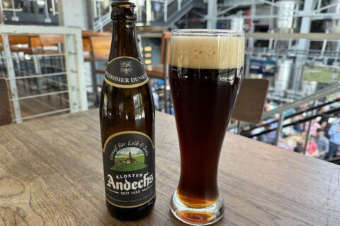 WTOP’s Beer of the Week: Andechs Weißbier Dunkel