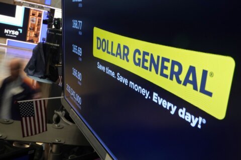 Dollar General posts record sales as bargain stores attract more people anxious about the economy